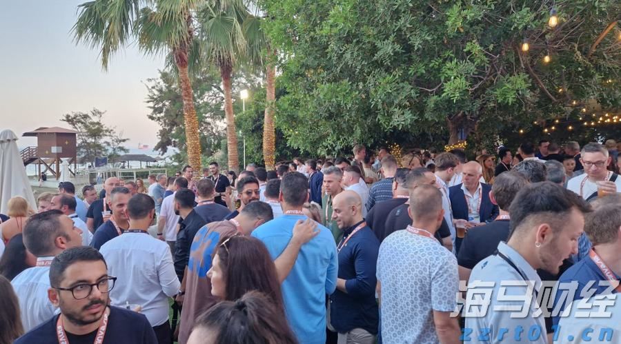 苹果(AAPL.US)Q3营收增速创三年来新高,中国市场回暖助力销售